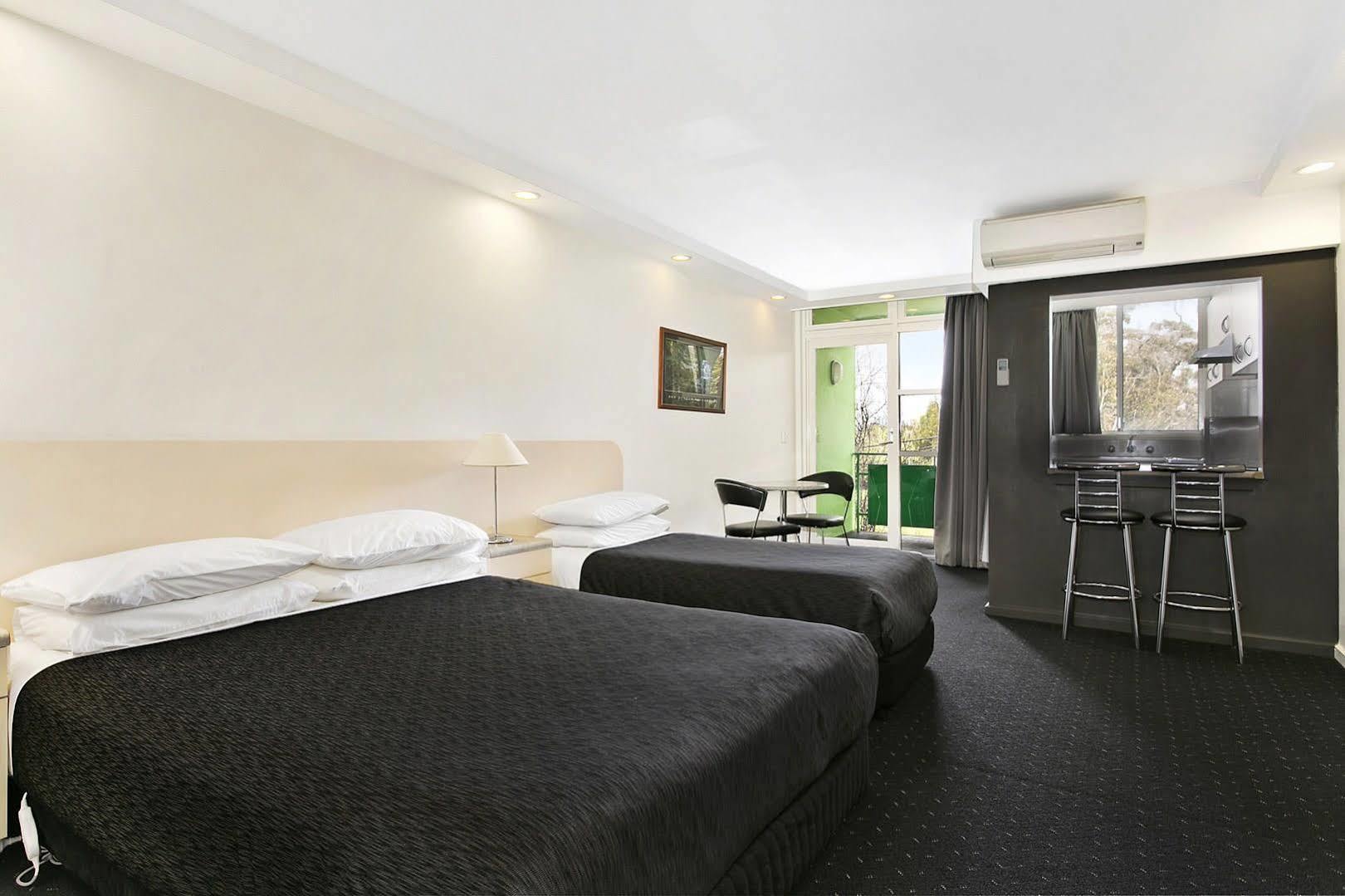 Melbourne'S Princes Park Hotel Exterior foto